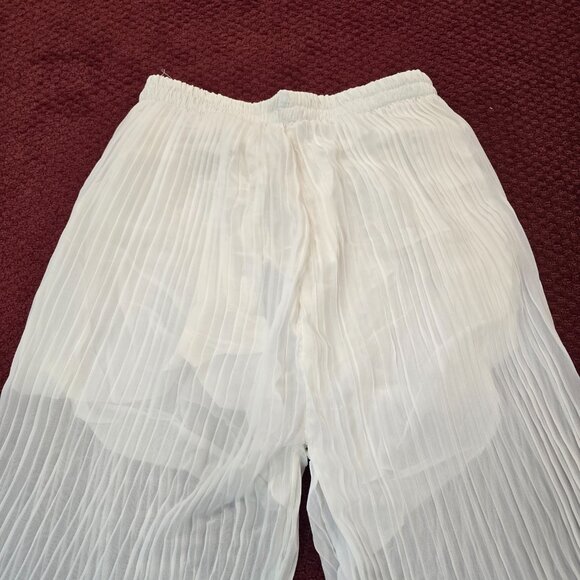 Elegant White Embroidered 3 Piece Suit Traditional Desi Wear Size XL - Picture 9 of 9